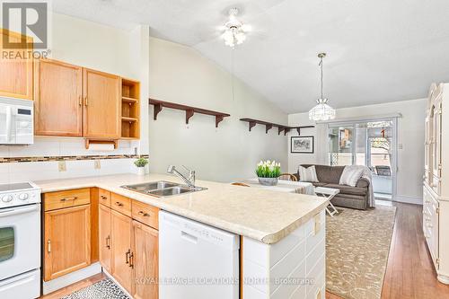 10 - 140 Albert Street, Collingwood, ON - Indoor Photo Showing Kitchen With Double Sink