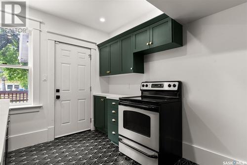 2106 Montague Street, Regina, SK - Indoor Photo Showing Kitchen