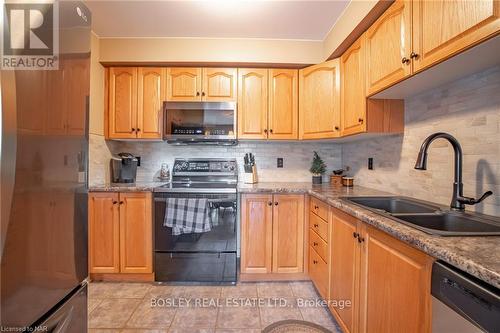 20 Robertson Road, Niagara-On-The-Lake, ON - Indoor Photo Showing Kitchen With Double Sink