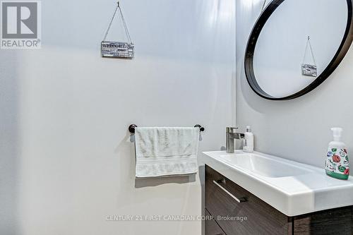 514 Blackwater Place, London, ON - Indoor Photo Showing Bathroom