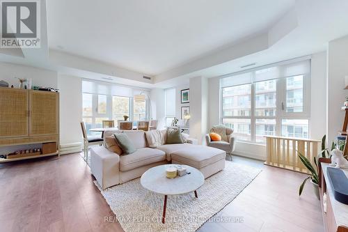 515 - 150 Logan Avenue, Toronto, ON - Indoor Photo Showing Living Room