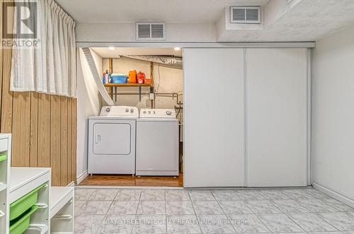 100 Rusty Crestway, Toronto, ON - Indoor Photo Showing Laundry Room