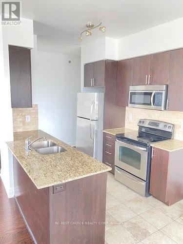 1505 - 520 Steeles Avenue W, Vaughan, ON - Indoor Photo Showing Kitchen With Double Sink With Upgraded Kitchen