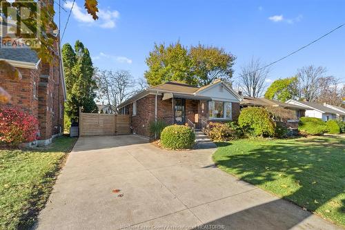 36 Arnold Street, Chatham, ON - Outdoor With Facade