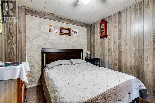 2045 Arner Townline, Essex, ON - Indoor Photo Showing Bedroom