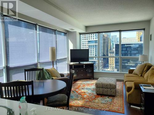 1507 - 1 Scott Street, Toronto, ON - Indoor Photo Showing Living Room