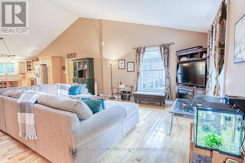 390 Denridge Road, Stone Mills, ON - Indoor Photo Showing Living Room