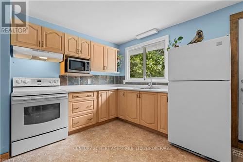 715 High Gate Park Drive, Kingston (South Of Taylor-Kidd Blvd), ON - Indoor Photo Showing Kitchen