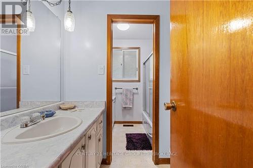 715 High Gate Park Drive, Kingston (South Of Taylor-Kidd Blvd), ON - Indoor Photo Showing Bathroom