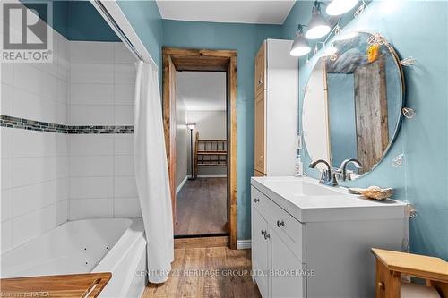 715 High Gate Park Drive, Kingston (South Of Taylor-Kidd Blvd), ON - Indoor Photo Showing Bathroom