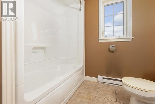 8 Soloman Close, Bay Bulls, NL - Indoor Photo Showing Bathroom