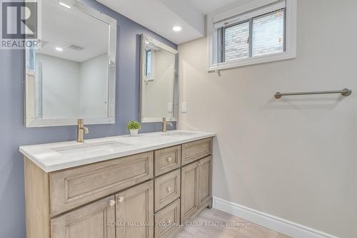 414 Greenwood Drive, Essa, ON - Indoor Photo Showing Bathroom