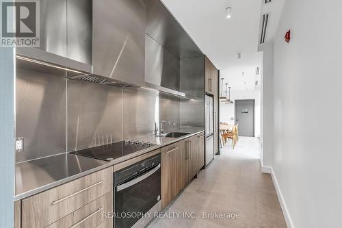 311 - 115 Larchmount Avenue, Toronto, ON - Indoor Photo Showing Kitchen With Upgraded Kitchen