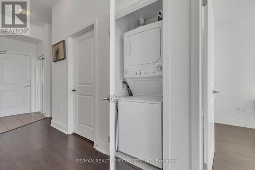 410 - 5020 Corporate Drive, Burlington, ON - Indoor Photo Showing Laundry Room