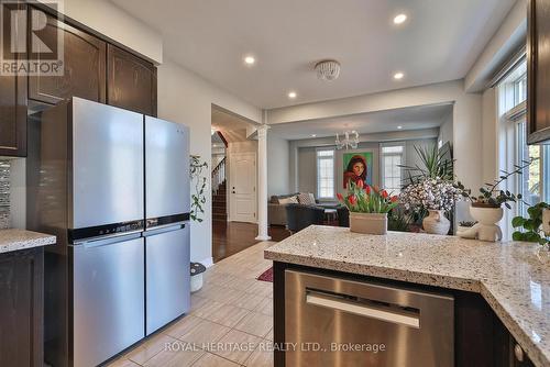 2493 Earl Grey Avenue, Pickering, ON - Indoor Photo Showing Kitchen With Upgraded Kitchen