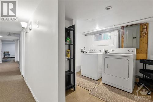 155 Glynn Avenue, Ottawa, ON - Indoor Photo Showing Laundry Room