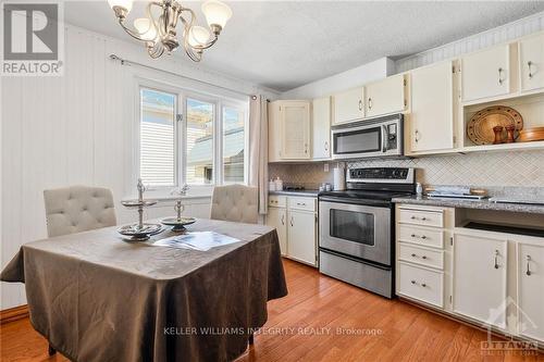 155 Glynn Avenue, Ottawa, ON - Indoor Photo Showing Kitchen