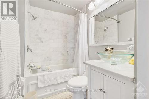 155 Glynn Avenue, Ottawa, ON - Indoor Photo Showing Bathroom