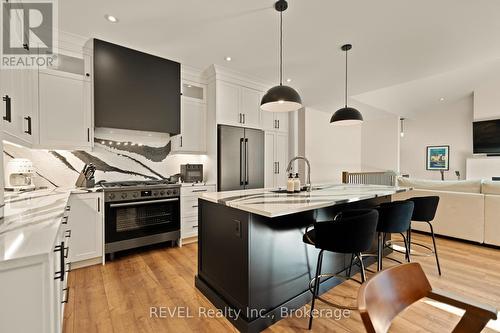 59 - 144 Port Robinson Road, Pelham (662 - Fonthill), ON - Indoor Photo Showing Kitchen With Upgraded Kitchen