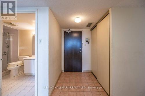 1717 - 4725 Sheppard Avenue E, Toronto, ON - Indoor Photo Showing Bathroom