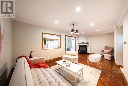 80 Shandon Drive, Toronto, ON - Indoor Photo Showing Living Room