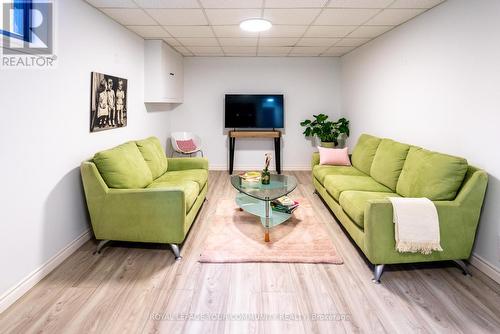 80 Shandon Drive, Toronto, ON - Indoor Photo Showing Living Room