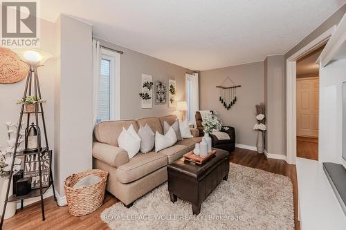 86 Brembel Street, Kitchener, ON - Indoor Photo Showing Living Room