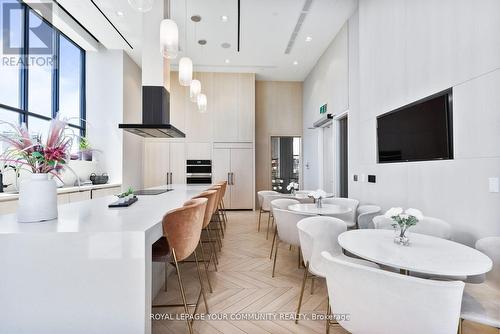 0706 - 200 Redpath Avenue, Toronto, ON - Indoor Photo Showing Dining Room