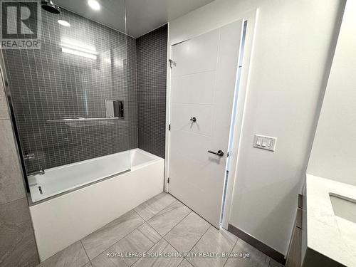 0706 - 200 Redpath Avenue, Toronto, ON - Indoor Photo Showing Bathroom