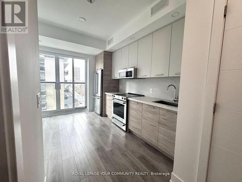 0706 - 200 Redpath Avenue, Toronto, ON - Indoor Photo Showing Kitchen