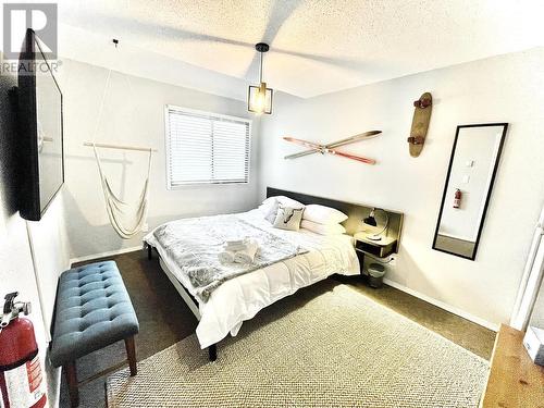 #1008 930 Dogwood Drive, Kimberley, BC - Indoor Photo Showing Bedroom