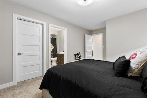 247 Leclerc Bay, St Adolphe, MB - Indoor Photo Showing Bedroom