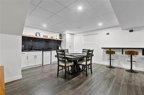 247 Leclerc Bay, St Adolphe, MB - Indoor Photo Showing Dining Room