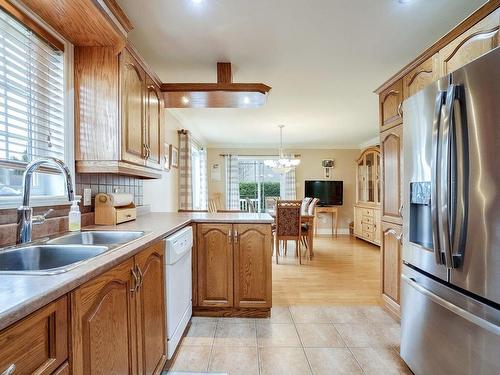 Cuisine - 365 Rue Hector, Laval (Fabreville), QC - Indoor Photo Showing Kitchen With Double Sink