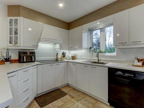 Cuisine - 23 111E Avenue O., Blainville, QC - Indoor Photo Showing Kitchen With Double Sink