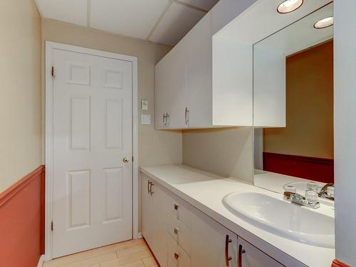 Salle de bains - 23 111E Avenue O., Blainville, QC - Indoor Photo Showing Laundry Room