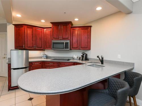 607/608 D-366 Clubhouse Dr, Courtenay, BC - Indoor Photo Showing Kitchen