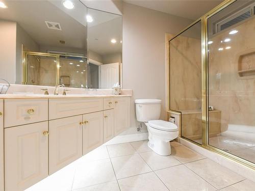 607/608 D-366 Clubhouse Dr, Courtenay, BC - Indoor Photo Showing Bathroom