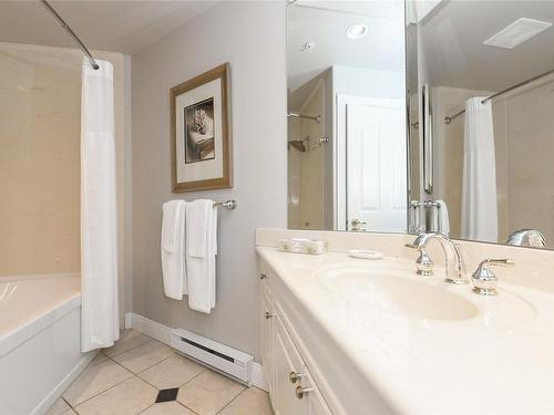 607/608 D-366 Clubhouse Dr, Courtenay, BC - Indoor Photo Showing Bathroom