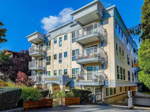 305-1028 Balmoral Rd, Victoria, BC - Outdoor With Balcony With Facade