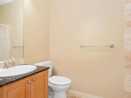 403-2676 Island Hwy South, Campbell River, BC - Indoor Photo Showing Bathroom