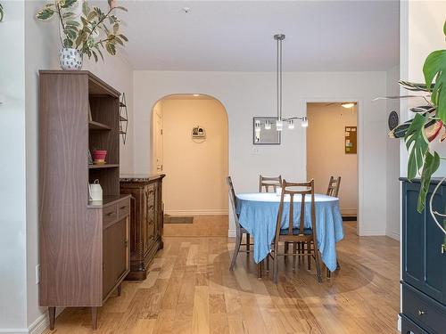 606-540 Stewart Ave, Nanaimo, BC - Indoor Photo Showing Dining Room