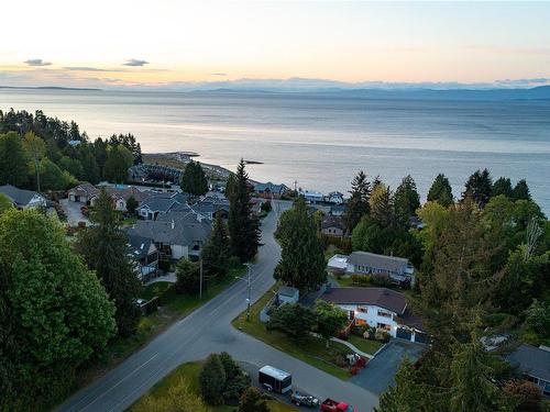 661 Belyea Rd, Qualicum Beach, BC 