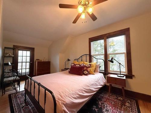 1401 Cuthbertson Place, Thunder Bay, ON - Indoor Photo Showing Bedroom