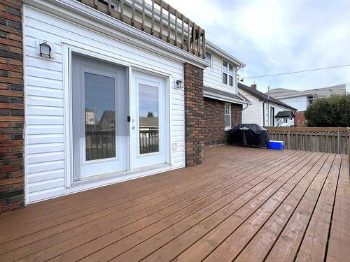 1401 Cuthbertson Place, Thunder Bay, ON - Outdoor With Deck Patio Veranda With Exterior