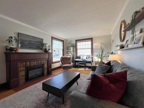 1401 Cuthbertson Place, Thunder Bay, ON - Indoor Photo Showing Living Room With Fireplace