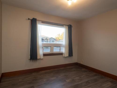 502 Mary Street E, Thunder Bay, ON - Indoor Photo Showing Other Room