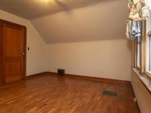 502 Mary Street E, Thunder Bay, ON - Indoor Photo Showing Other Room