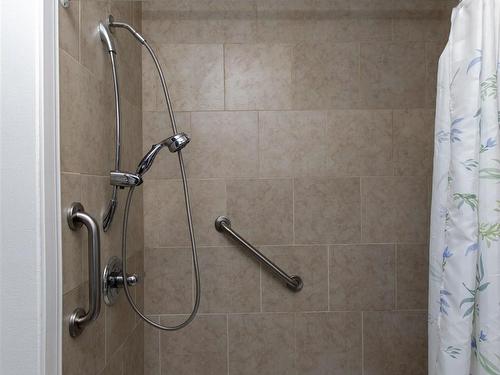 3250 Wilroy Avenue, Thunder Bay, ON - Indoor Photo Showing Bathroom