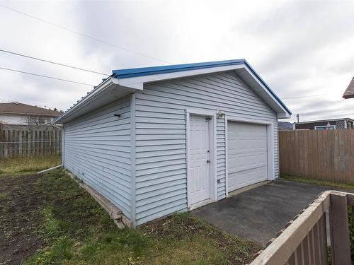 3250 Wilroy Avenue, Thunder Bay, ON - Outdoor With Exterior